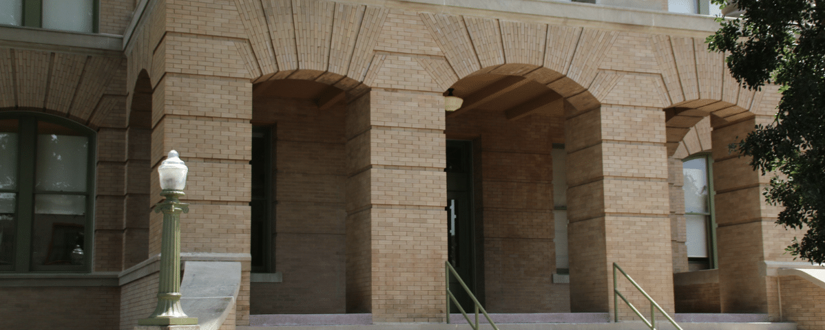 municipal courthouse steps that need dustless blasting